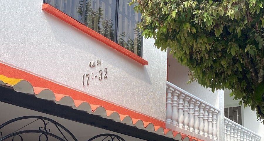 Cll 56 #17C–32 Villa Carolina